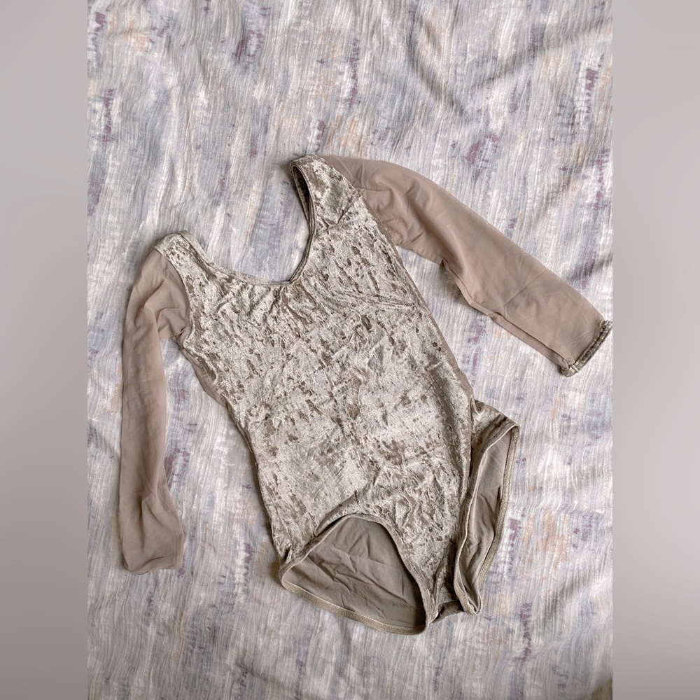 Yumiko Leotard